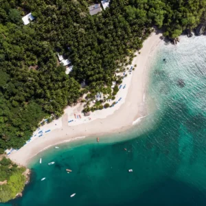 Costa Rica 360°: between jungle, beaches and volcanoes
